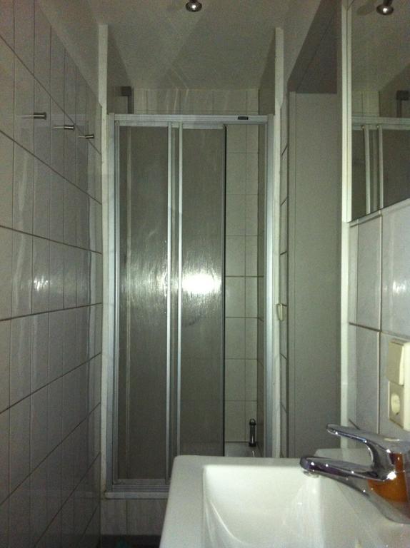 Gastezimmer Am Spielbergtor Erfurt Pokój zdjęcie